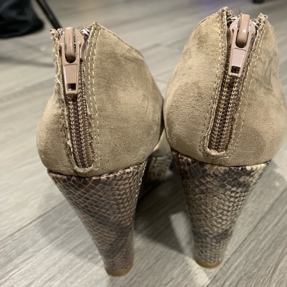 Nine West Python Wedge Platform Sandals size 9.5 - Picture 3 of 7